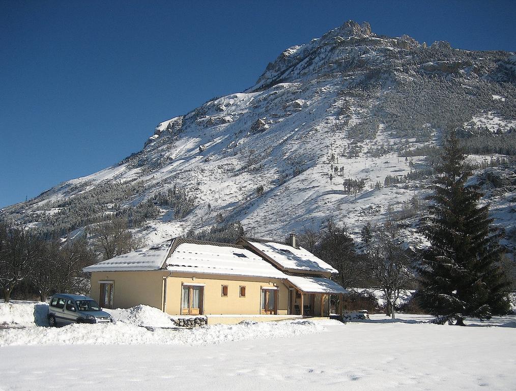 Chambres D'Hotes La Pierre D'Oran LʼArgentière-la-Bessée Exteriör bild