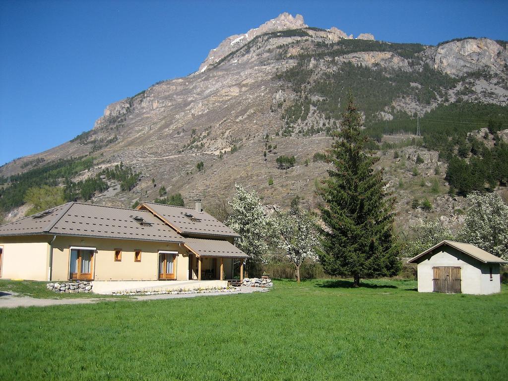 Chambres D'Hotes La Pierre D'Oran LʼArgentière-la-Bessée Exteriör bild